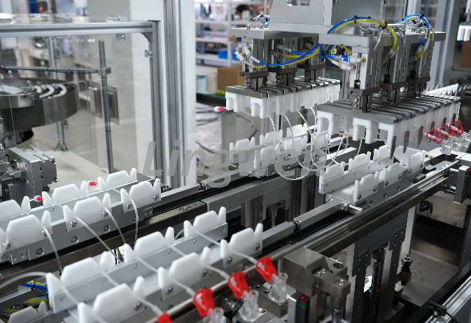 Машина для сборки трубок для гемодиализа 